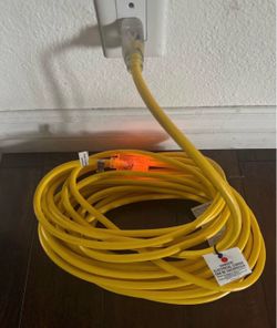 New Made in America High visibility 50ft construction heavy duty extension Cord 12/3 up to 20A Southwire 50ft 12/3 Heavy Duty Outdoor Extension Cord -