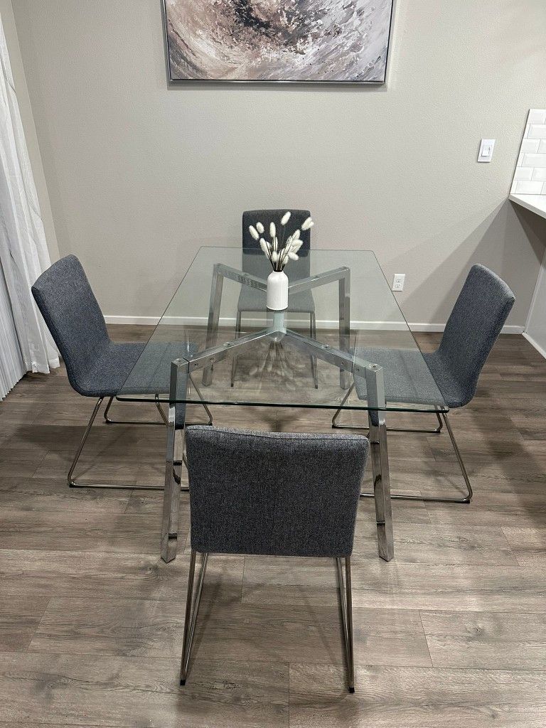 Glass Table and 4 Gray Chairs
