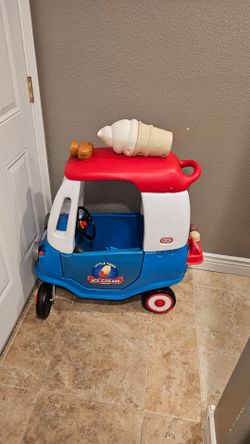 Little Tikes Cozy Ice Cream Truck