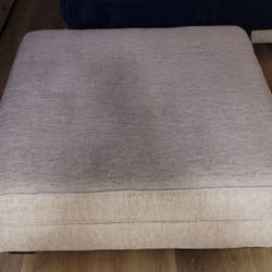 ASHLEY FURNITURE OVERSIZE OTTOMAN