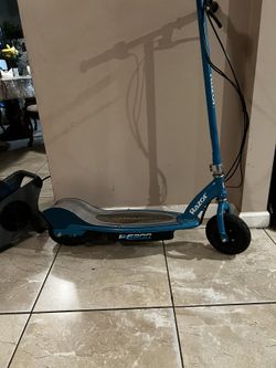 E200 Razor Scooter