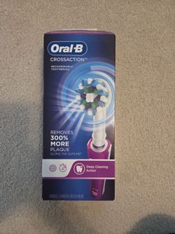Oral B Cross Action Rechargeable Toothbrush Brand new