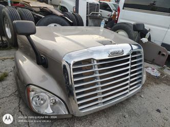 Cascadia hood 2015