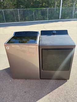 Whirlpool Washer and LG Dryer Set