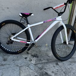 Mafia Thrust White
