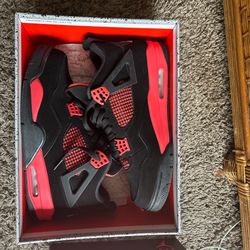 Jordan 4 Red Thunder