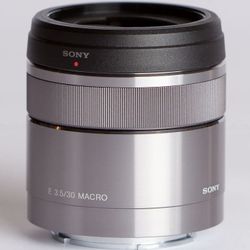 Sony SEL30M35 - 30mm f3.5 macro