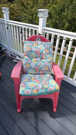 Floral Adirondack Cushion.