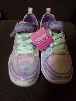 New Skechers Size 4