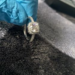 VVS1 Engagement Ring Moissanite