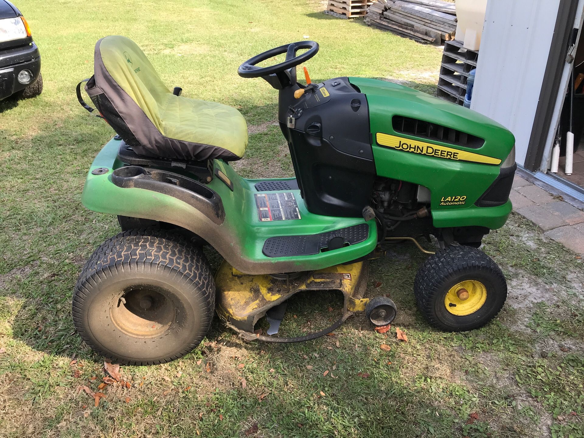 John Deere LA120