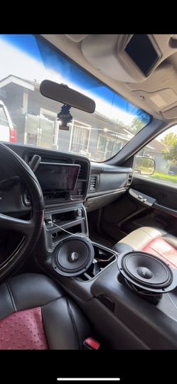 99-06 Center Console