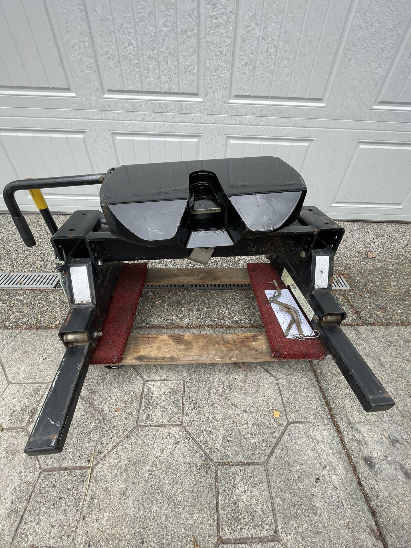 Reese 25k Fifth Wheel, Slide and Truck Rails