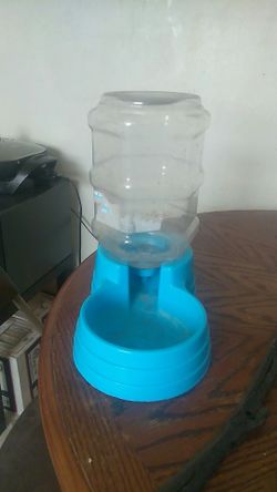 PET WATER THINGAMAJIG