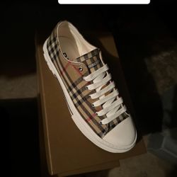 Burberry Shoes
