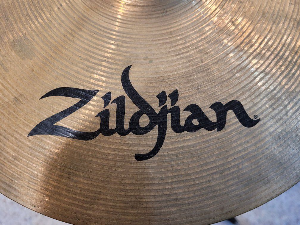 Pearl Drumset & Zildjian Symbol Complete Set + Sound Panels