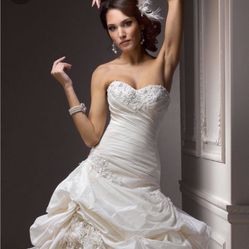 Maggie sottero sabelle wedding dress hotsell