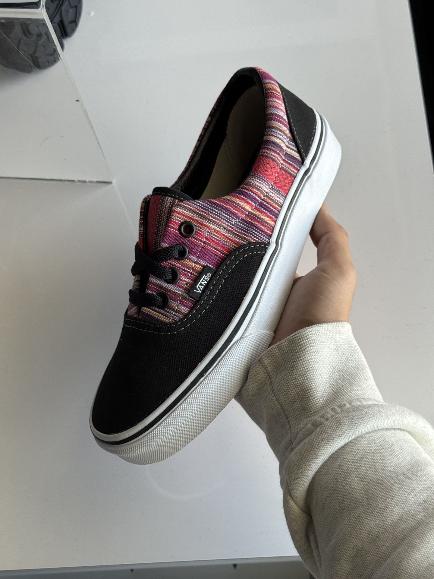 Vans Era