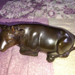 Statue,It's Heavy Not Sure Wat It's Made Of.