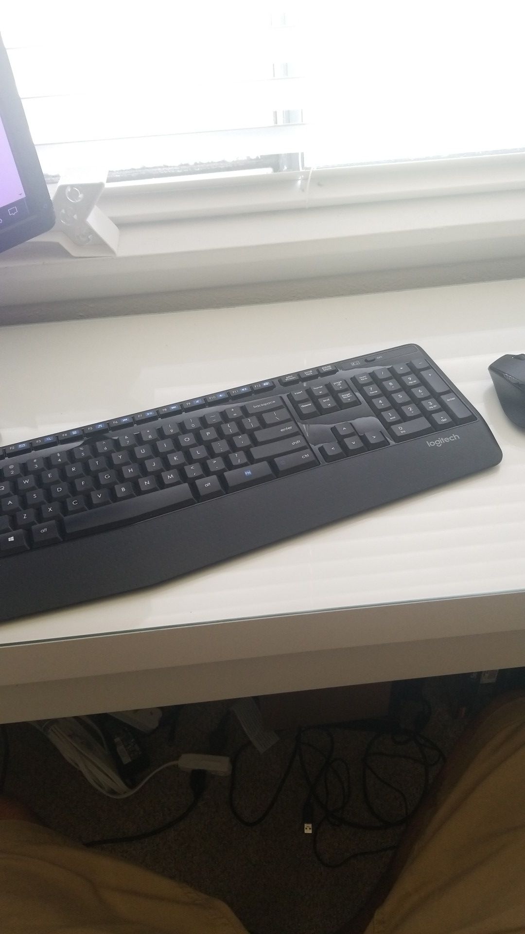 Logitech Mk345 Wireless keyboard and mouse combo