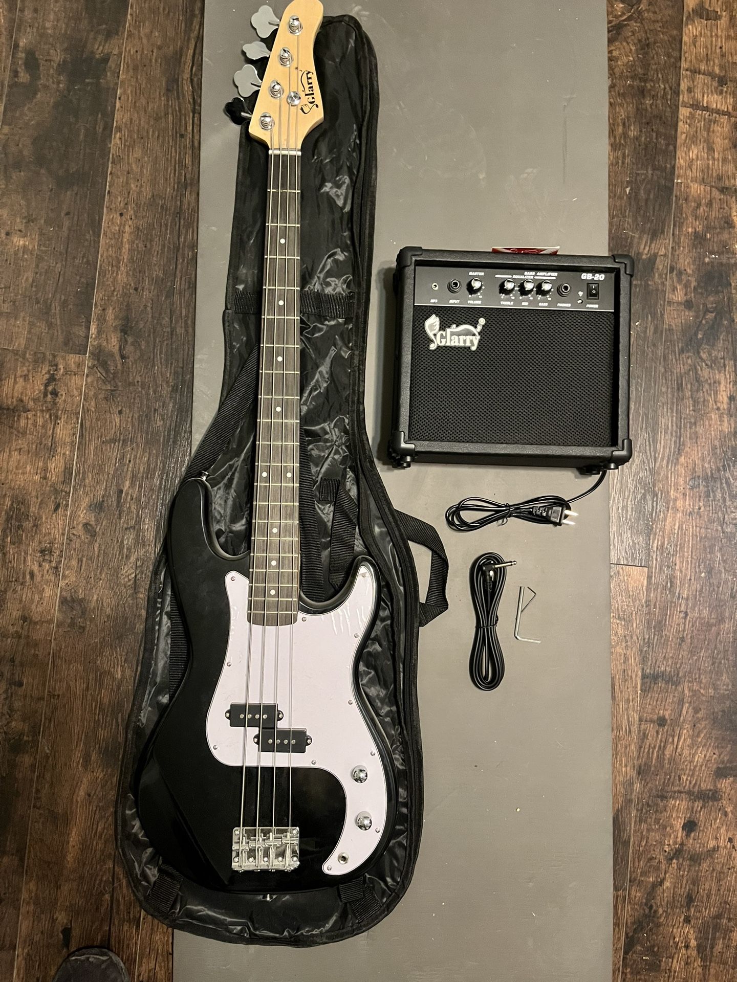Beginner’s Bass Guitar With Amplifier