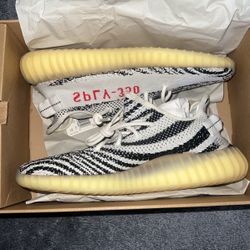 Yeezy 350 Zebra Size 11 