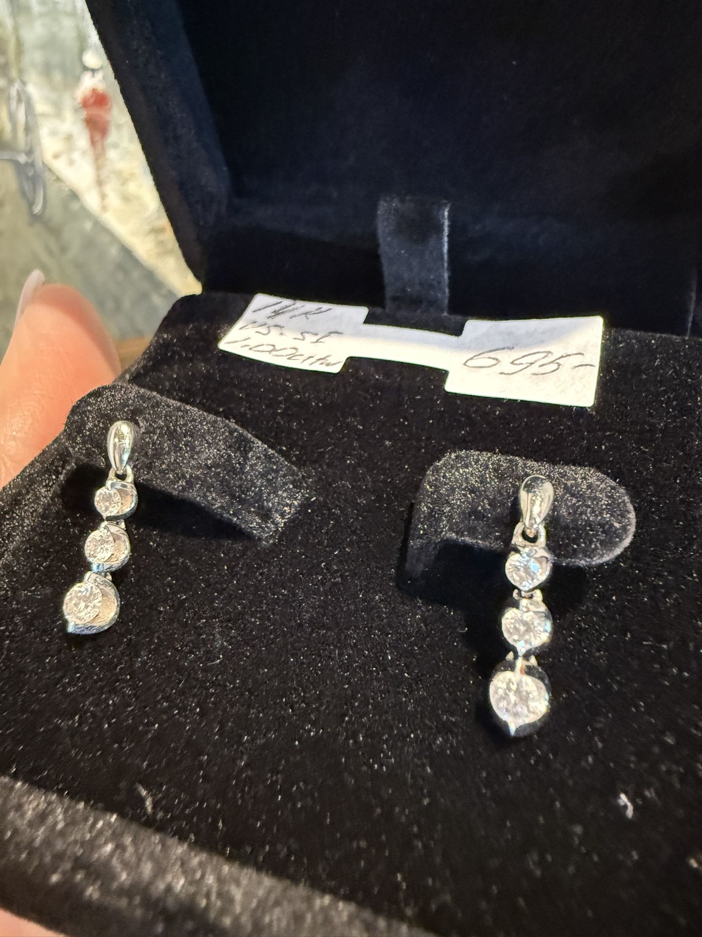 14K White Gold Natural Diamonds Beautiful Earrings