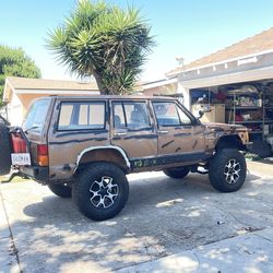 Jeep Cherokee Laredo 4x4