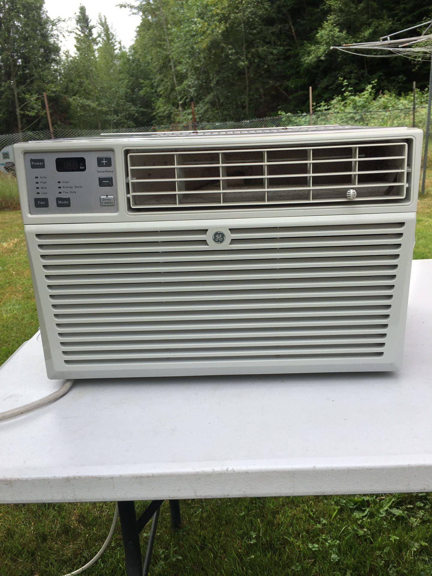 GE Ac Window Unit BTU/6100 Works Great 