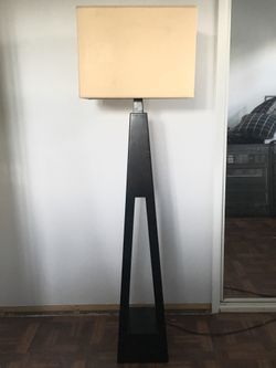 Pier 1 Standing Lamp w/Lightbulb