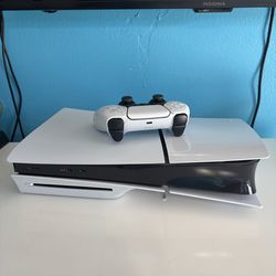 PS5(EVERYTHING INCLUDED)