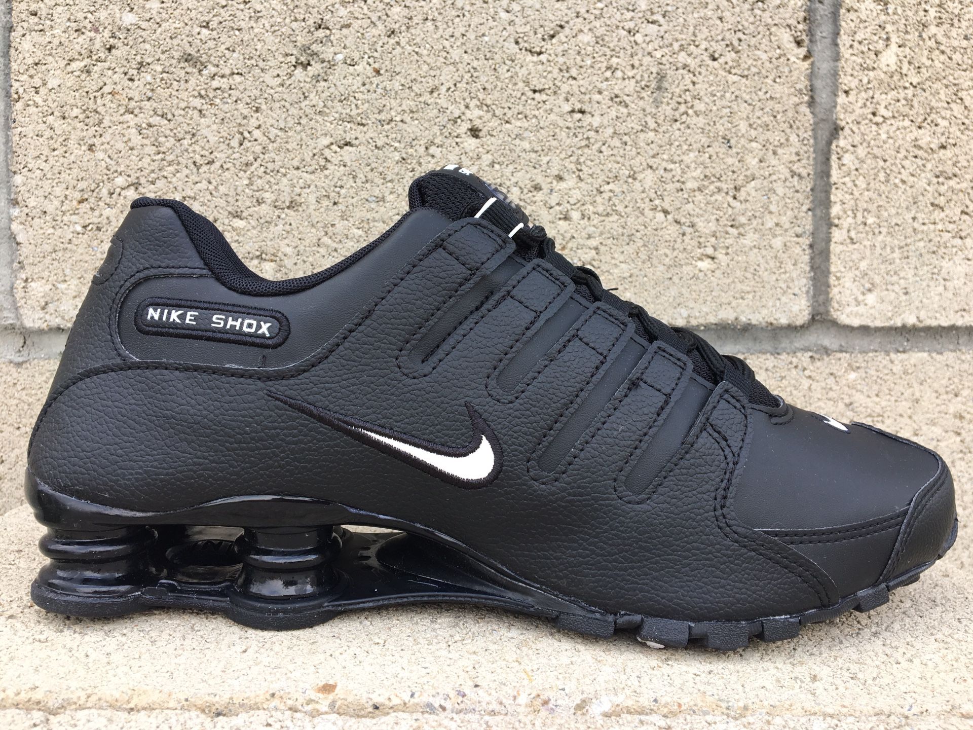 🔥Nike Shox NZ EU Triple Black Training Shoes Leather Material Mens Size 8,8.5,10, 🔥