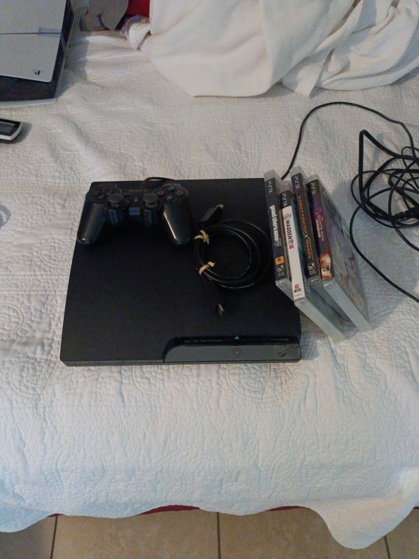 Gently Used PlayStation 3 -PS3 160gb Mod# Cech-2501A
