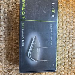 Dual-Band Wireless AC1200 Gigabit Router with US Power Cord XWR-1200