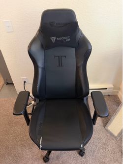 Secretlab TITAN 2020 - BLACK (w/ Suede)