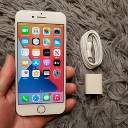 iPhone 7 - UNLOCKED - Like New  