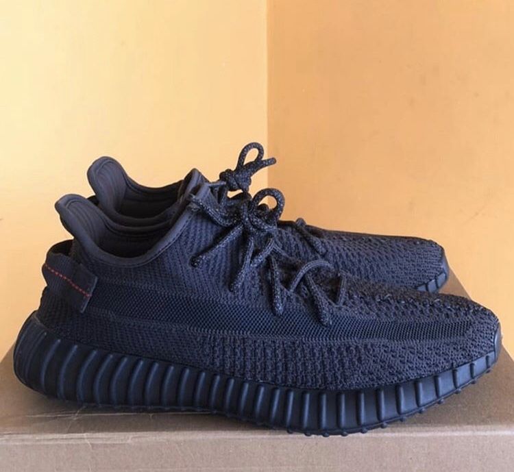 yeezy 350 black