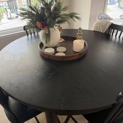 Dinning Table 