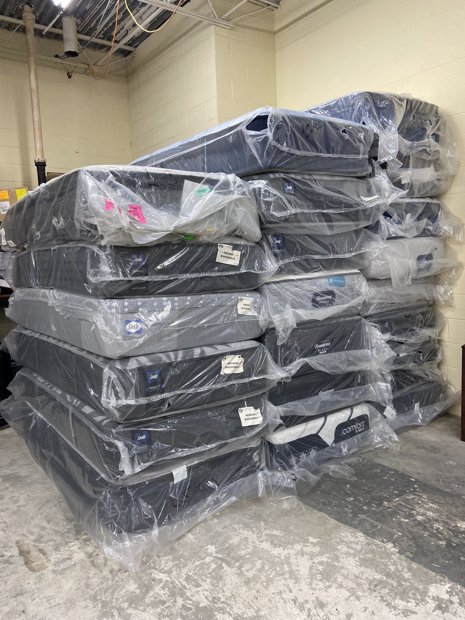 Brand Name Twin XL Mattress With Metal Platform