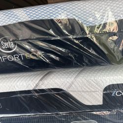Brand New Serta Icomfort Queen https://offerup.com/redirect/?o=TWF0dHJlc3Nlcy5GcmVl delivery 