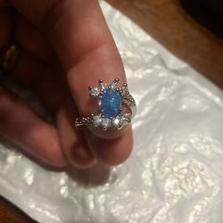 Beautiful 925 Blue Opal ring size 6