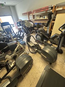 Precor. Efx.  5.23 elliptical