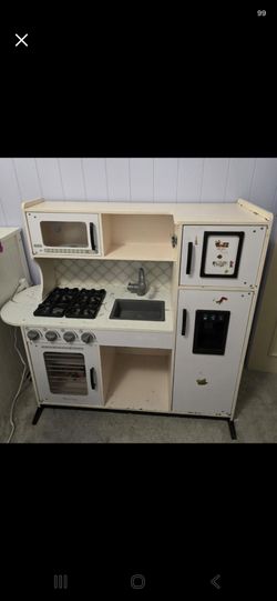 Free toy kitchen