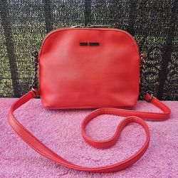Steve Madden Crossbody Women's Purse Shoulder Bag With Black Logo - Red