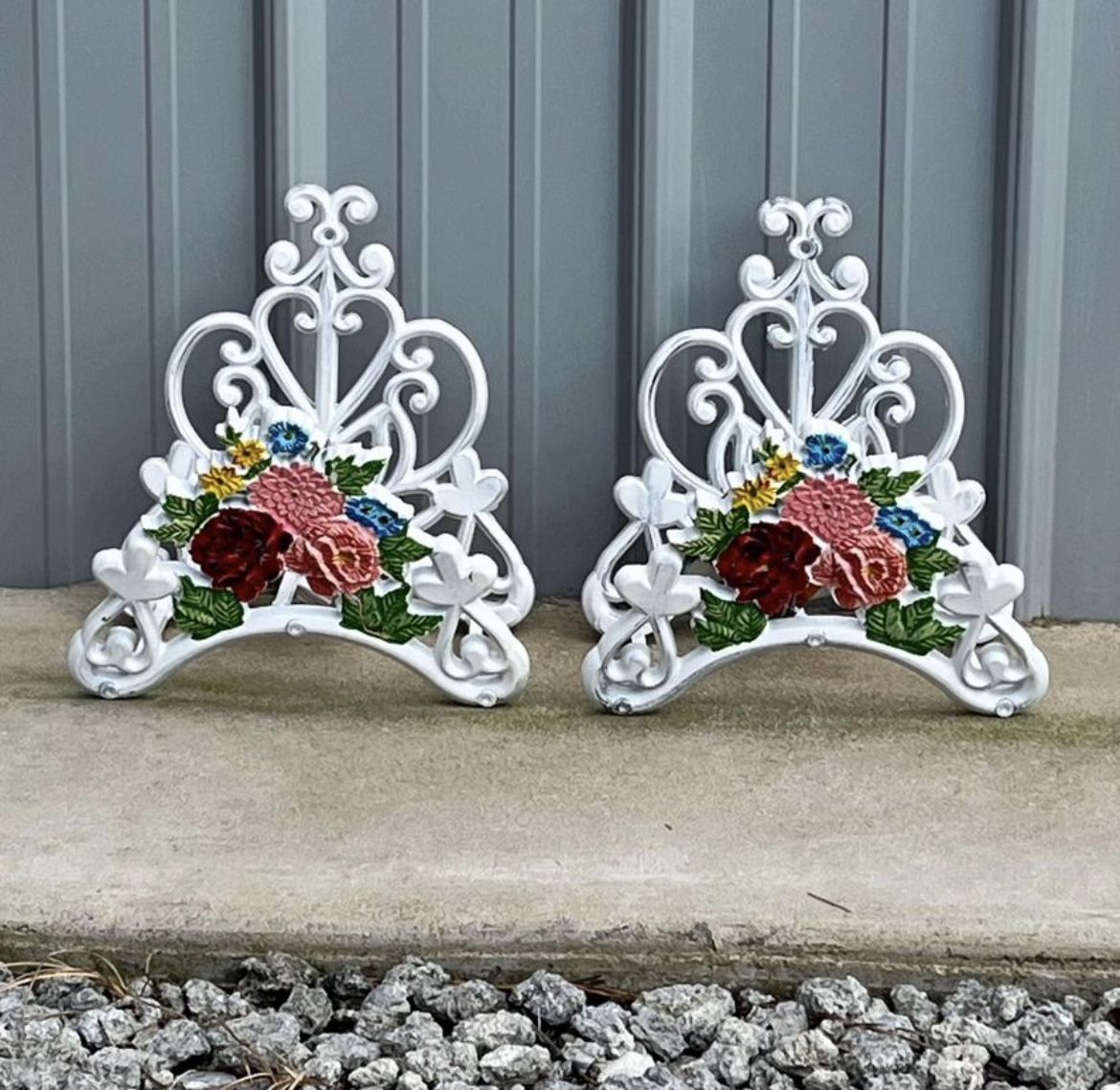 NEW Pair of Pioneer Woman Water Hose Hangers