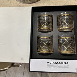 Altuzarra set of 4 glasses gold tone new in box