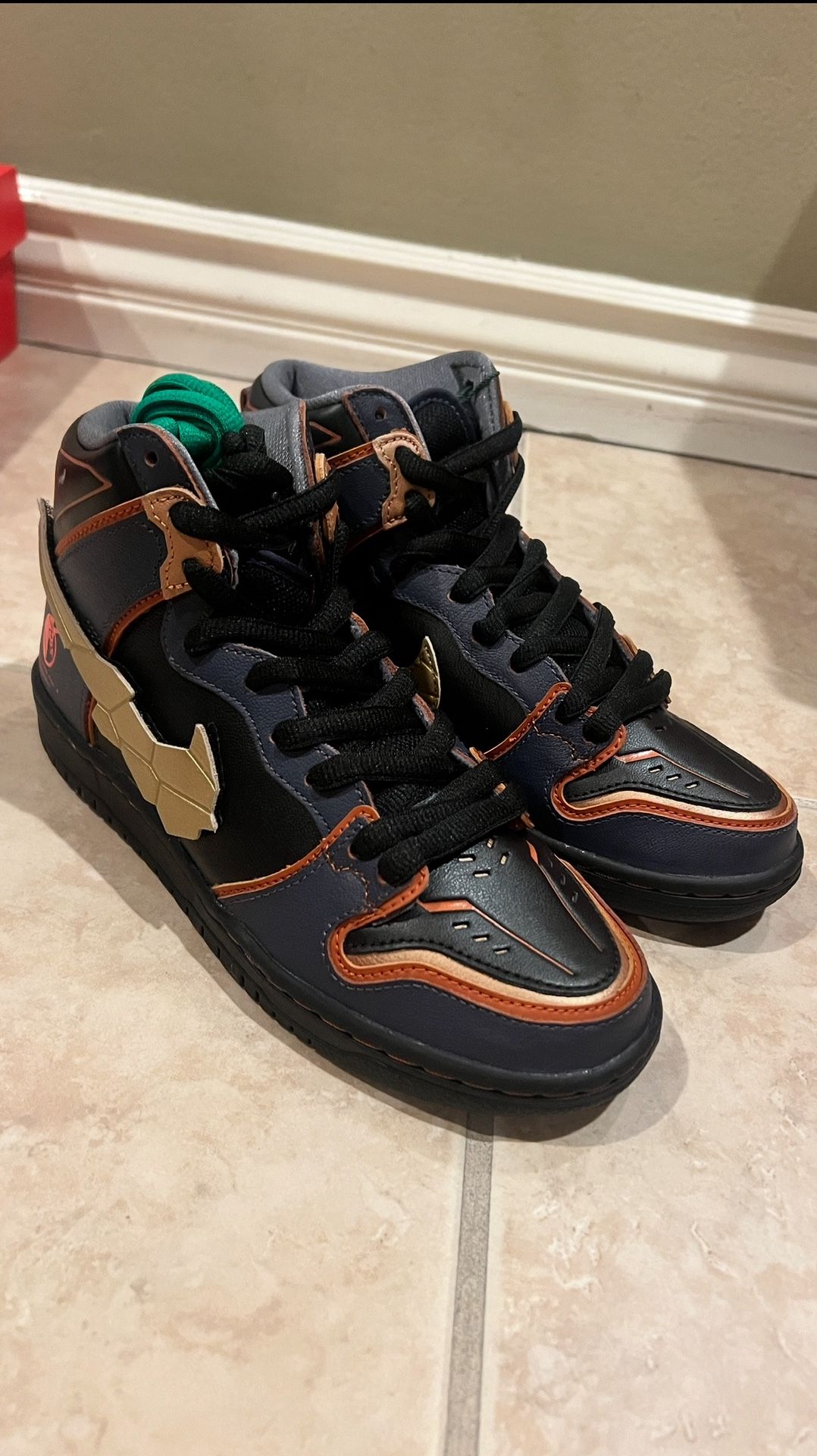 NIKE SB DUNK HIGH X GUNDAM