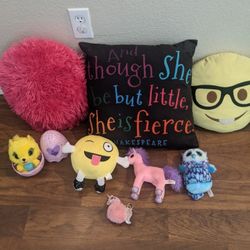 Pillows And Stuffed Animals