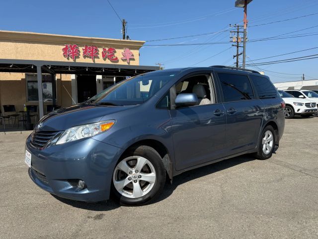 2015 Toyota Sienna