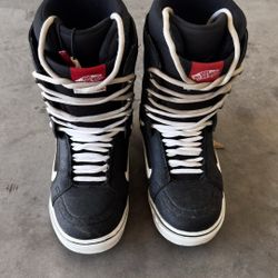 Vans Standard Snowboard Boots